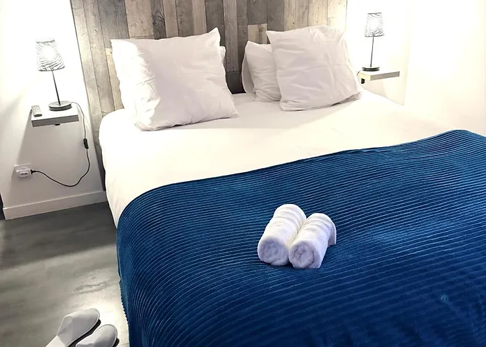 Aux Charmes - Suites De Charme Avec Plaisir Petit Dejeuner En Chambre, Cote D Opale