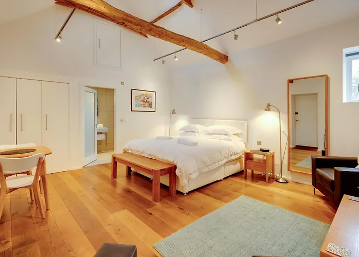 The Suites At Pannells Ash