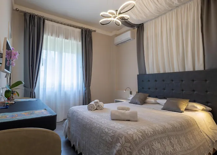 Athena Charming Rooms
