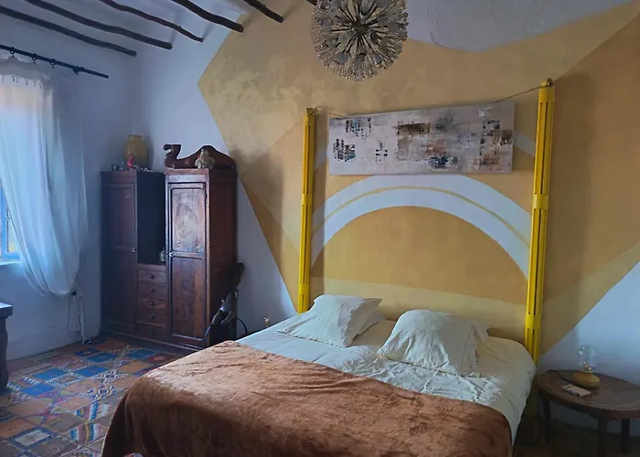 La Maison Des Artistes
