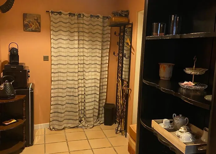 Maison 1823 - Suites De Charme A Garons
