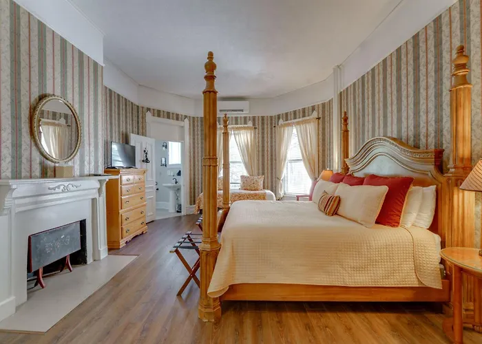 1898 Waverly Inn