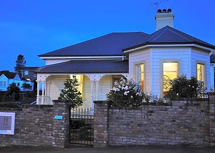 Hosking House