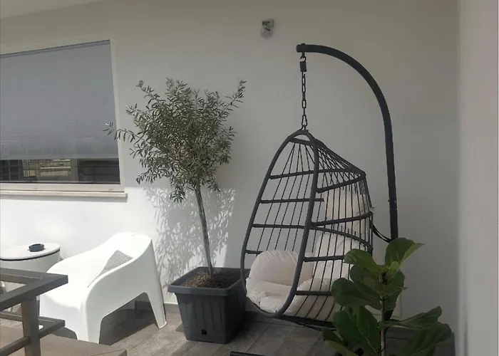18 Dante Luxury Suites