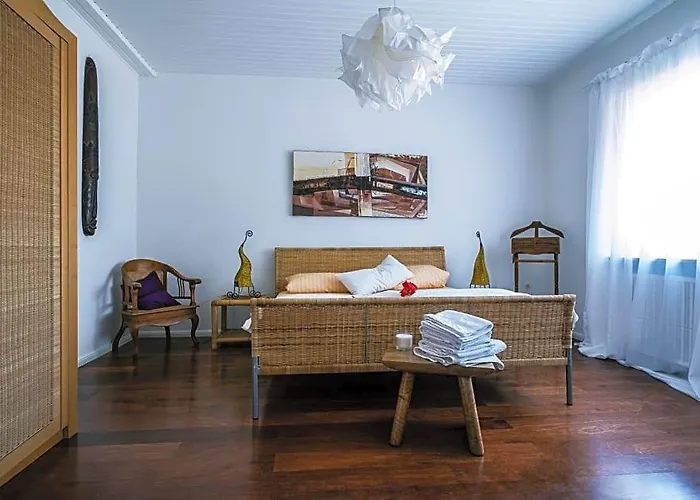Tektona "Bed & Breakfast"