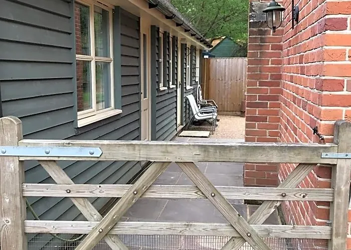 Mays Cottage Bed And Breakfast