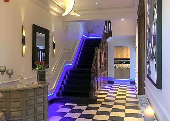 Lens Bed & Breakfasts 
