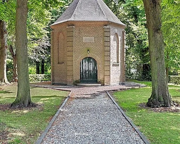 Van Gogh Cottage