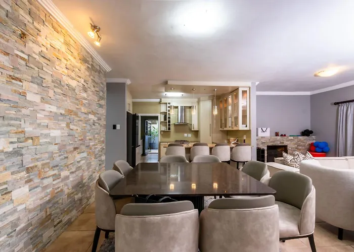 Summerstrand Luxe Villa