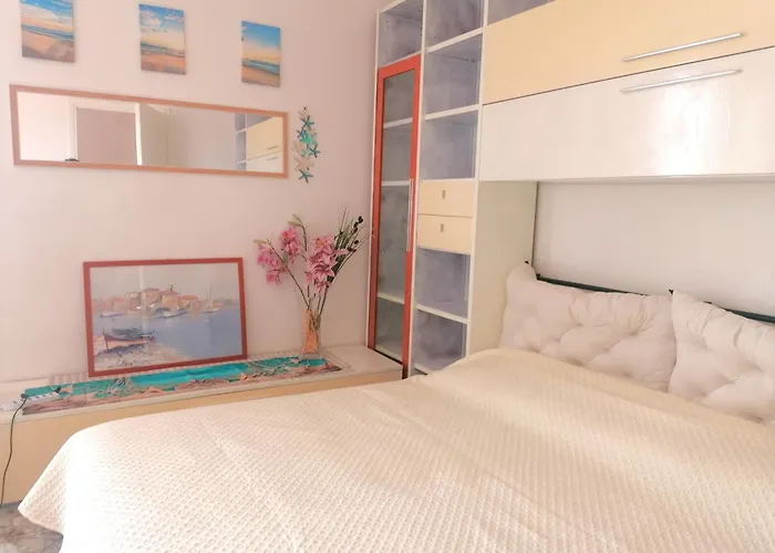 B&B Fiori d'Alassio - ampie camere con terrazza e parcheggio