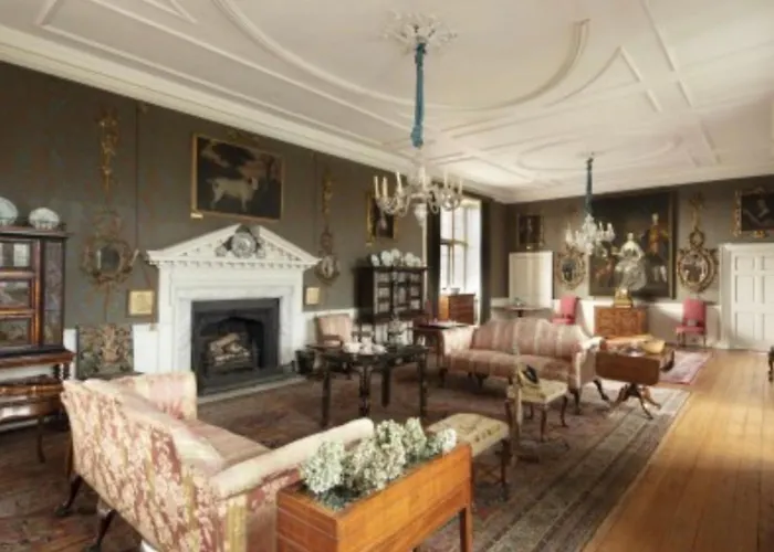 Arch House