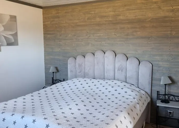 Limmared Bed & Breakfasts 