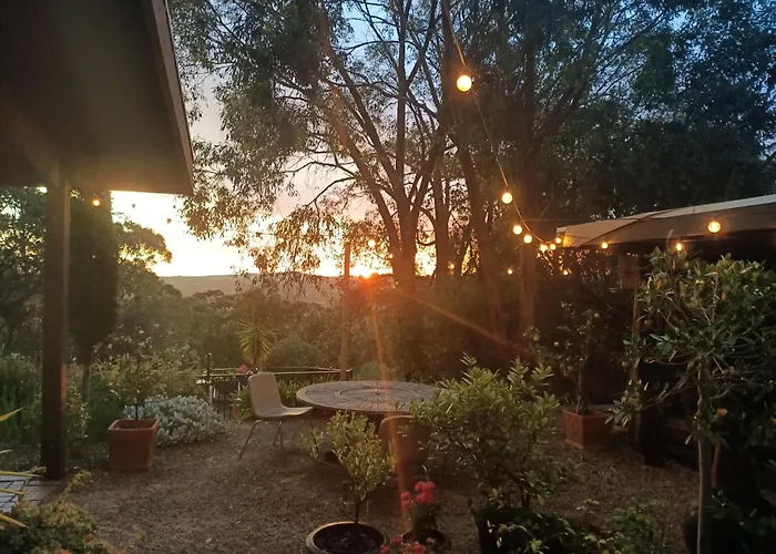 Macedon Ranges Glamping With Kangaroos - Studio