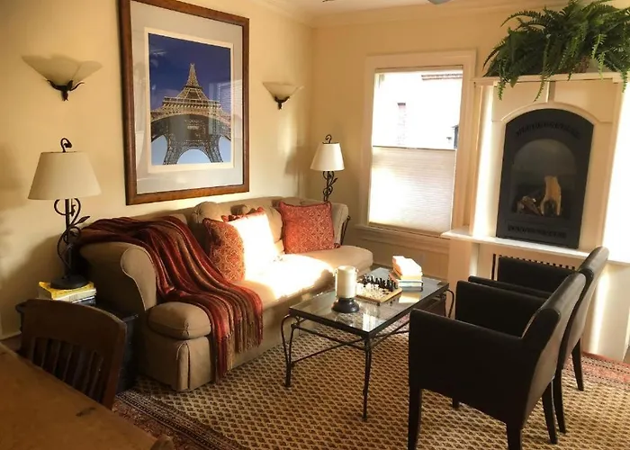 Tarrytown Bed & Breakfasts 