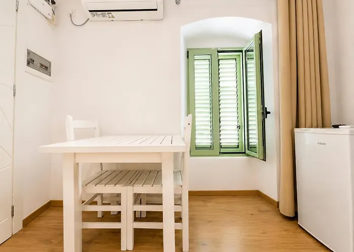 Authentic Stay Old Town Himara