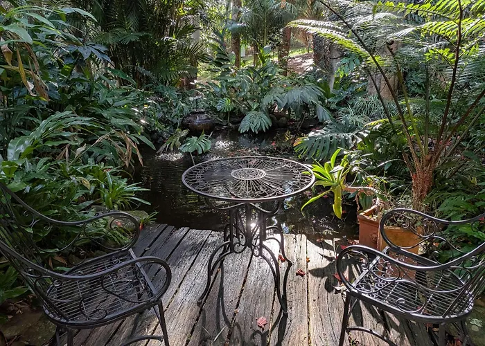 Taman Sari Sunshine Coast Romantic Pet-Friendly Hinterland Retreat