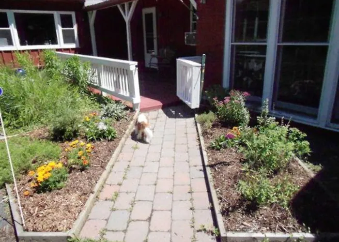 Cavalier Cottage B&B