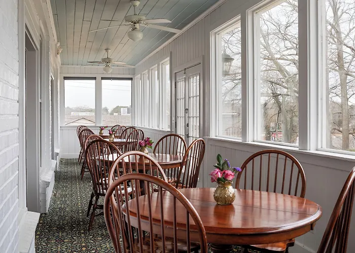Stone Mountain Manor