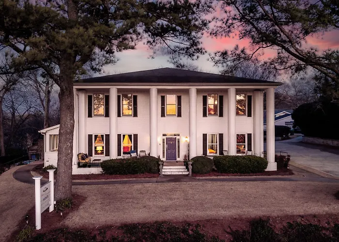 Stone Mountain Manor