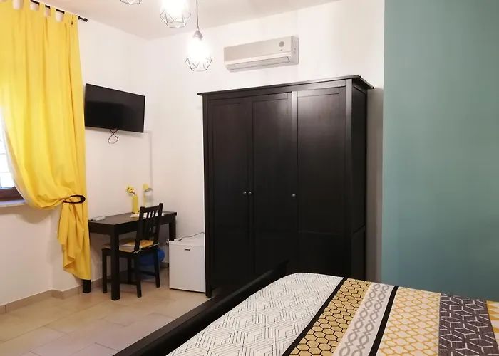 Fiumicino Bed & Breakfasts 