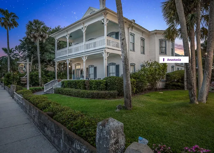 Bayfront Westcott House Bed & Breakfast