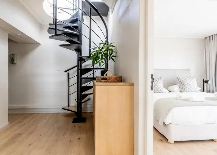 Avenues Guest House