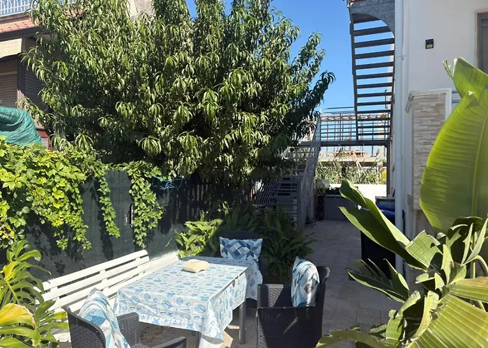 B&B Rosyanna - Confort Rooms By The Sea
