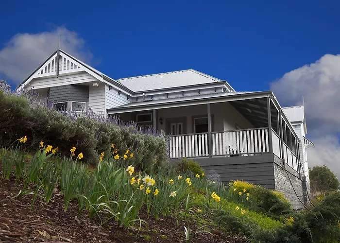 House On The Hill Bed And Breakfast