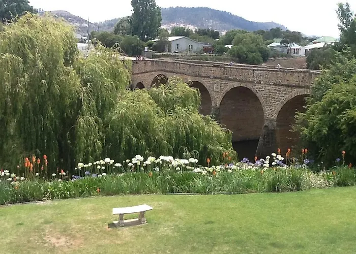 Hobart Bed & Breakfasts 