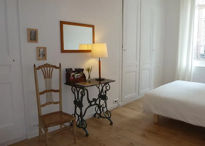 Une Chambre Dans L'Atelier De R