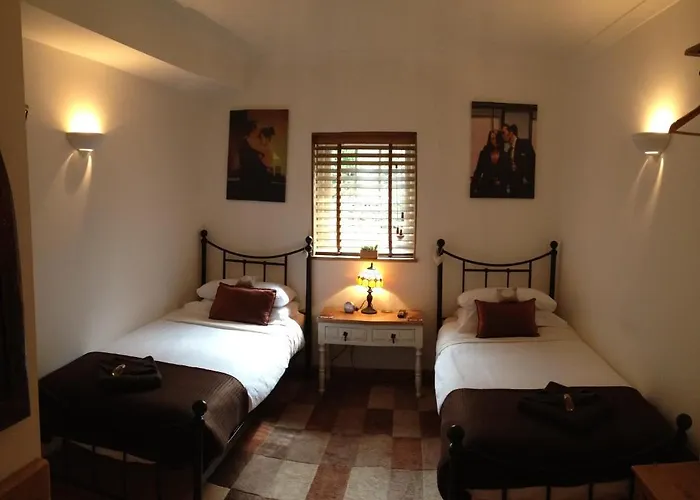 Tanglewood Gatwick Bed & Breakfast