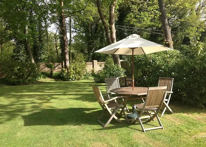 Tanglewood Gatwick Bed & Breakfast
