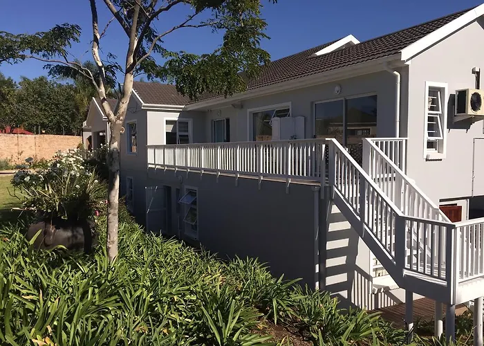 Larkspur Place