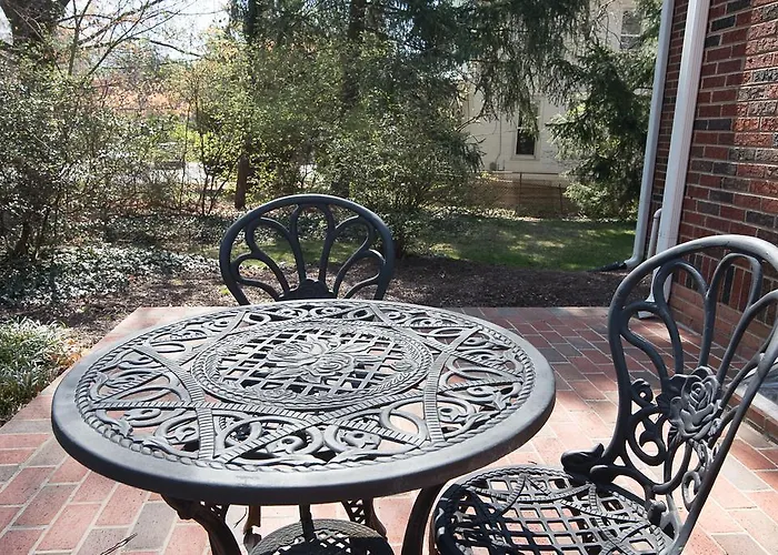 Stafford Bed & Breakfasts 