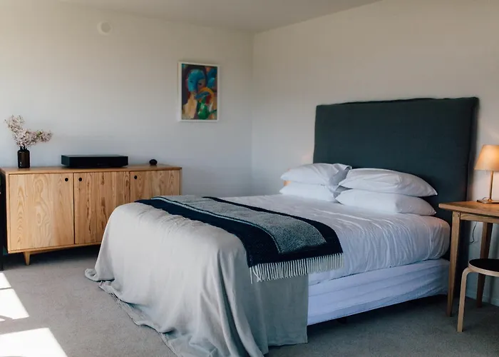 Black Estate B & B