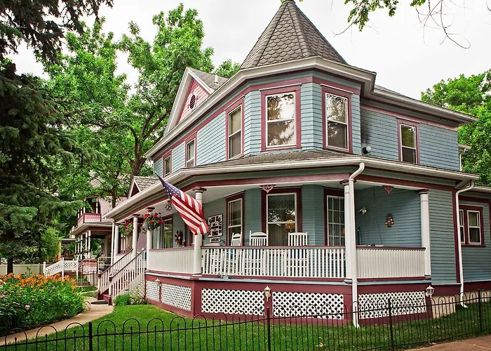 Holden House 1902 Bed & Breakfast Inn