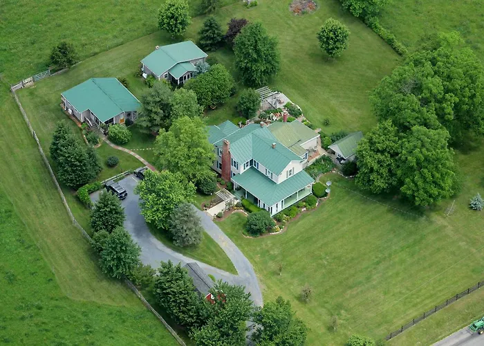 Piney Hill Cottages
