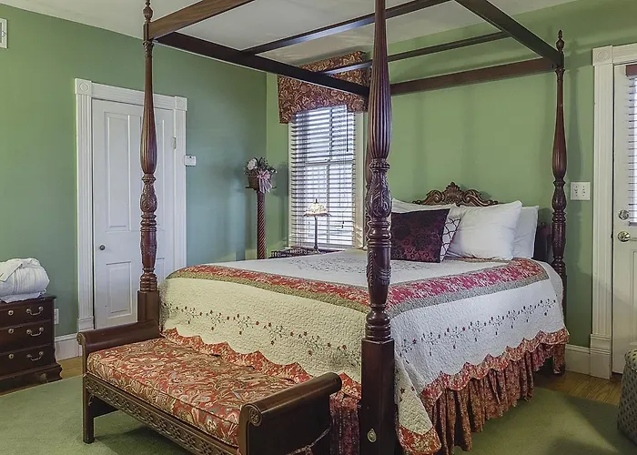 George Brooks House B&B