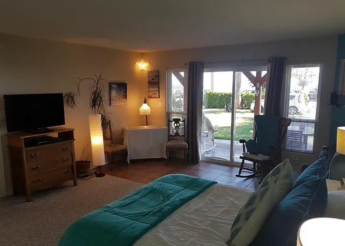 Davis Bay Bed & Breakfast