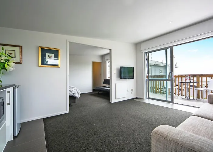Kohimarama Beach Bed & Breakfast