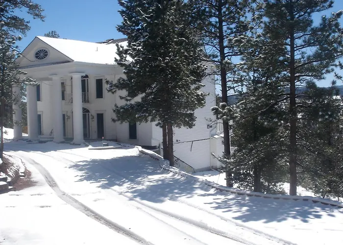 Pikes Peak Paradise Bed And Breakfast