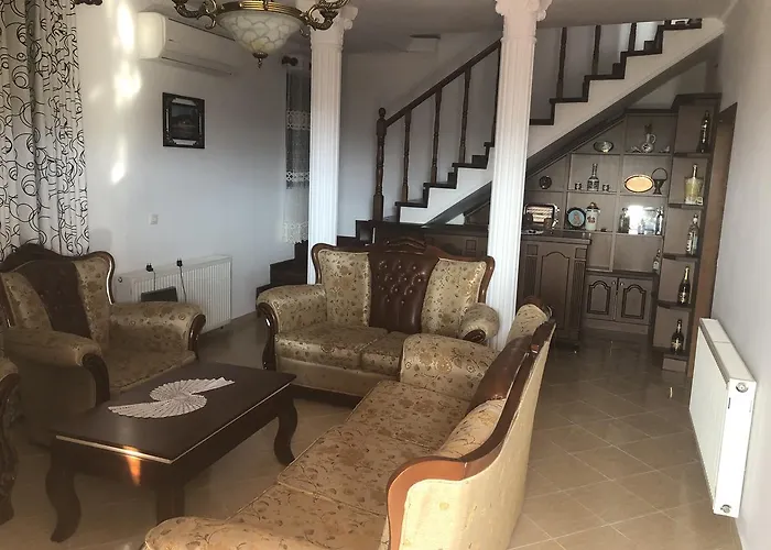 Guest House Xhuljon