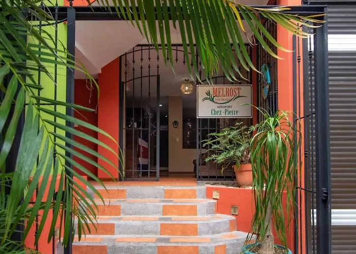 Melrost Airport Bed & Breakfast