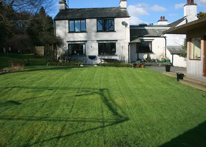 School House Cottage B&B And Tea Garden