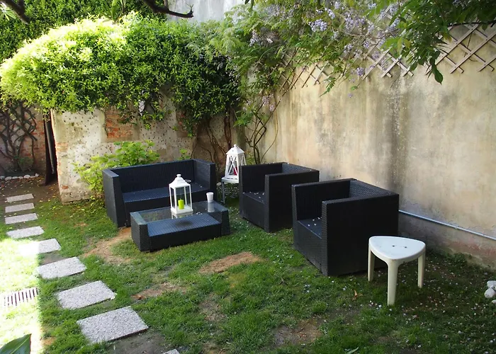 19 Borgo Cavour