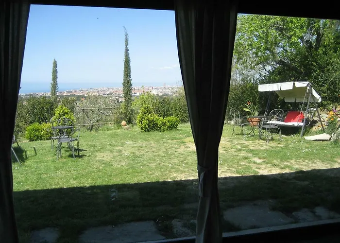Livorno Bed & Breakfasts 