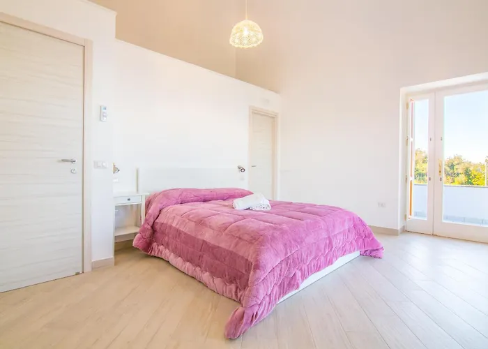 Casa Giovanna - De Vivo Realty