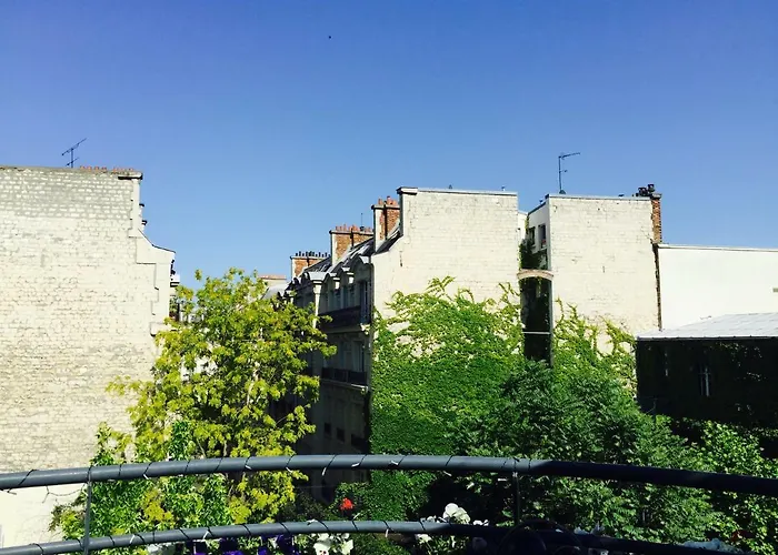 52 Clichy Bed & Breakfast - Chambre D'Hotes
