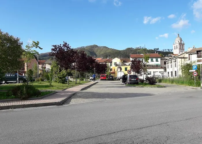 La Luna nel Borgo