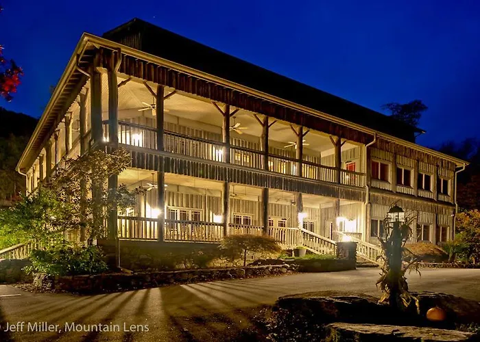 The Esmeralda Inn And Restaurant